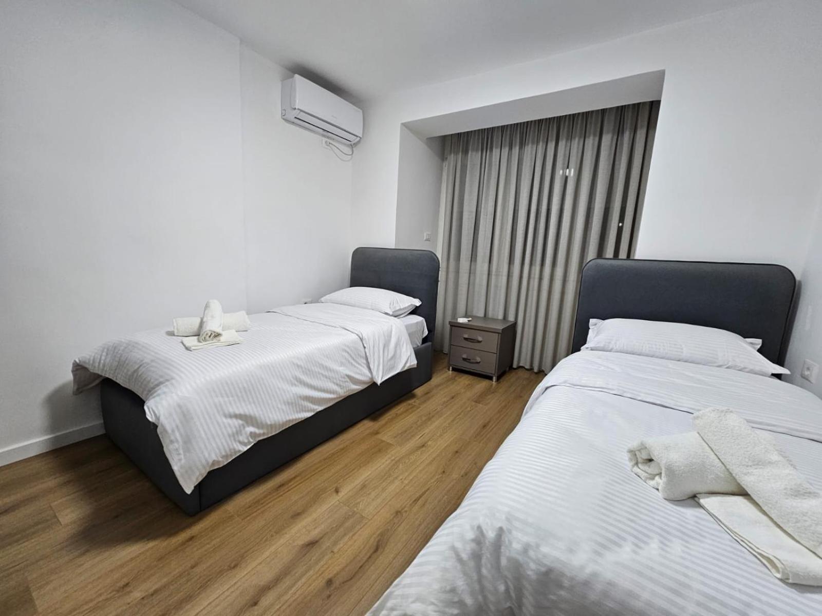 Elois Luxury Apartment Тирана Екстер'єр фото