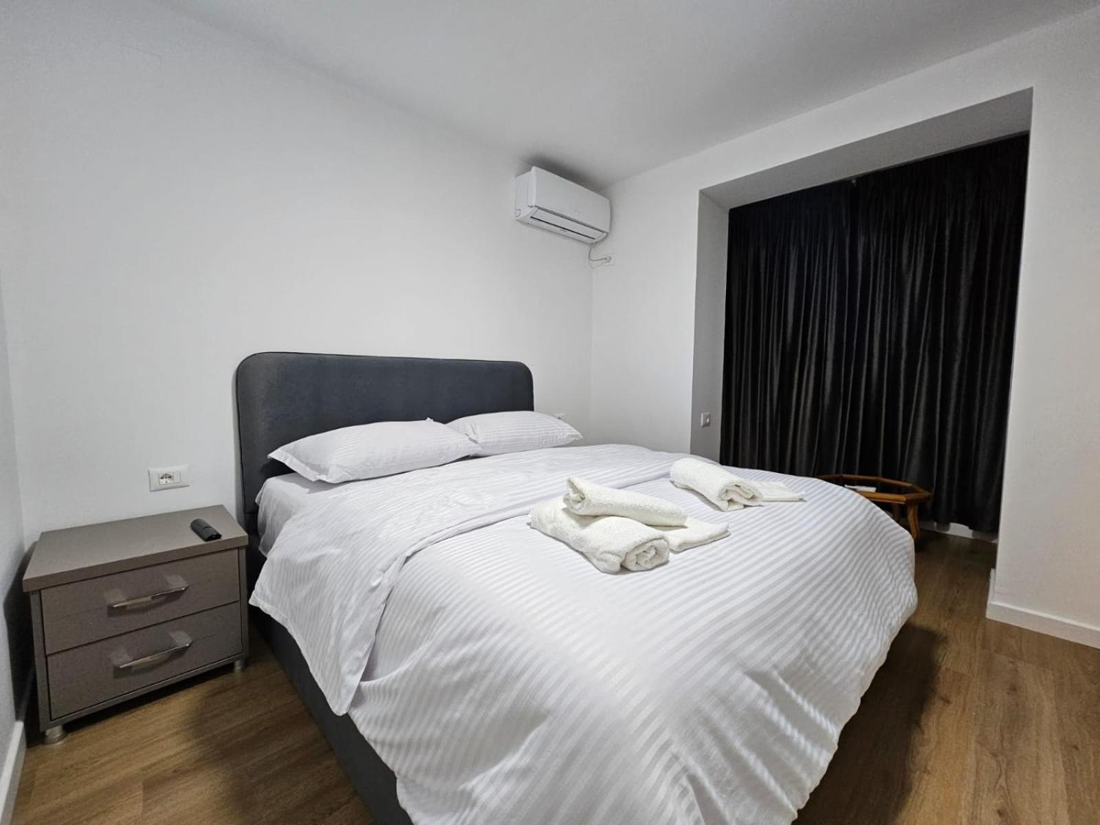 Elois Luxury Apartment Тирана Екстер'єр фото