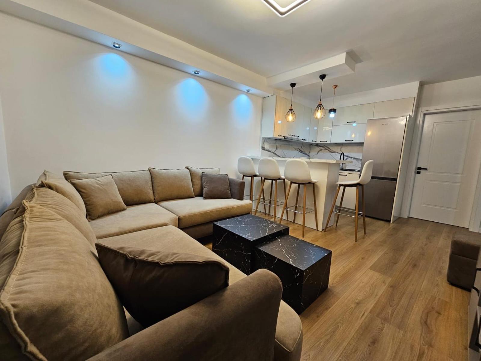 Elois Luxury Apartment Тирана Екстер'єр фото