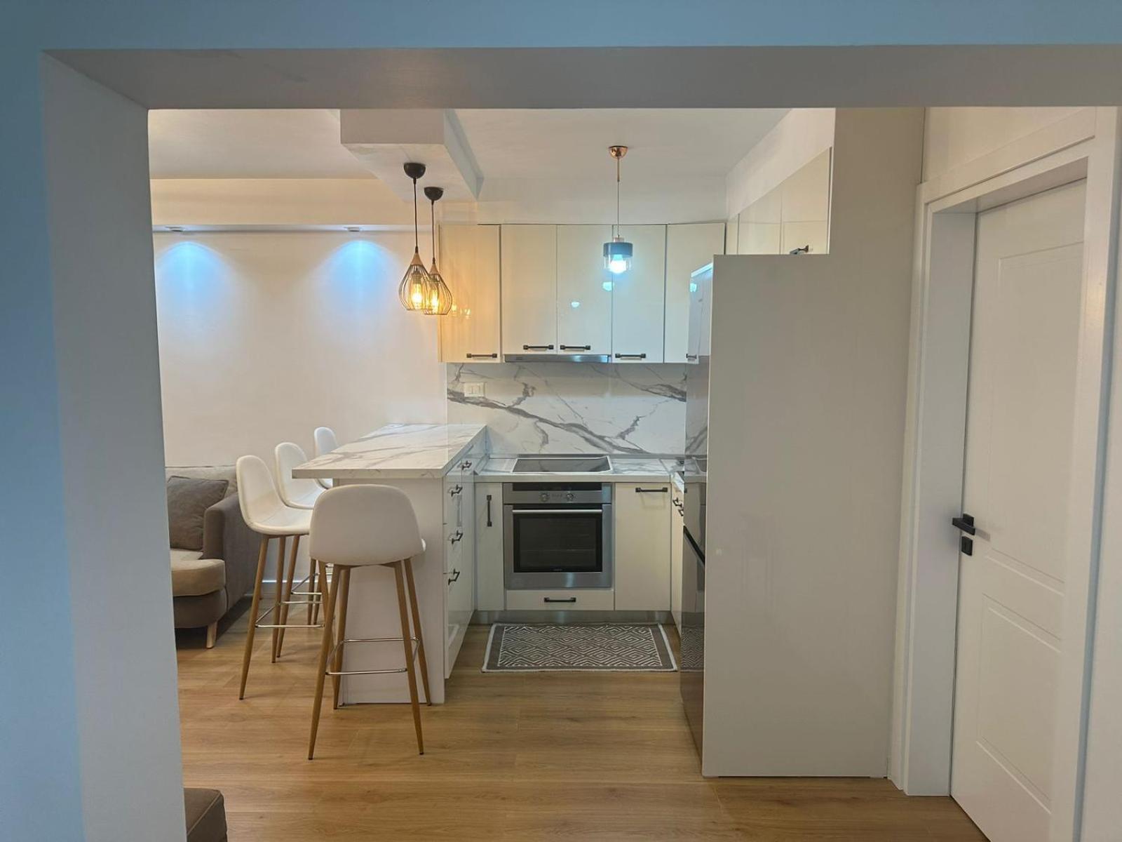 Elois Luxury Apartment Тирана Екстер'єр фото